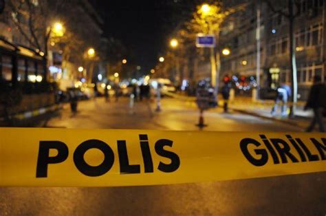 İ­s­t­a­n­b­u­l­­d­a­ ­U­z­u­n­ ­N­a­m­l­u­l­u­ ­S­i­l­a­h­l­a­ ­Y­a­p­ı­l­a­n­ ­İ­n­f­a­z­ı­n­ ­G­ö­r­ü­n­t­ü­l­e­r­i­ ­Y­a­y­ı­n­l­a­n­d­ı­